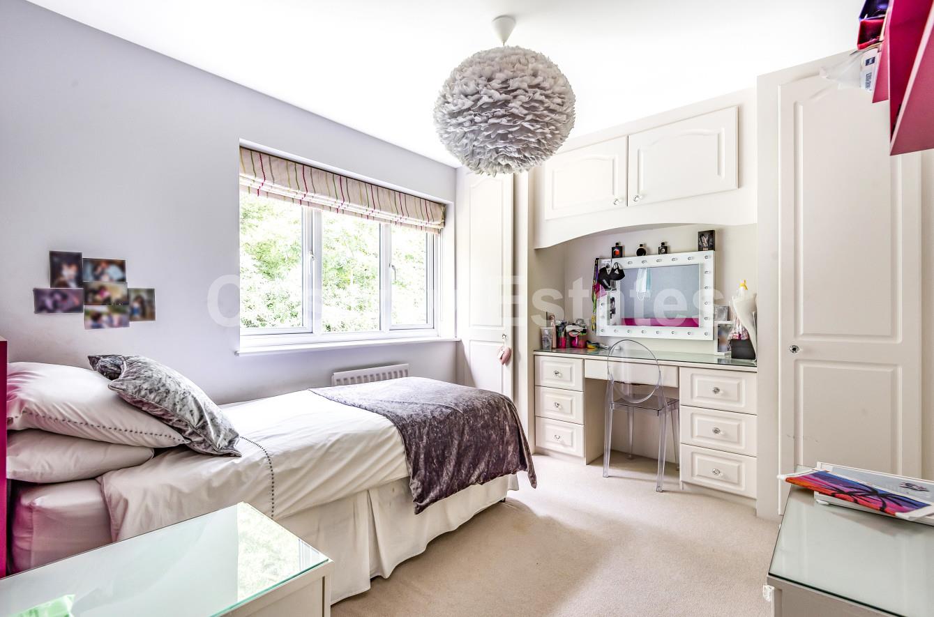 Priory Field Drive, Edgware